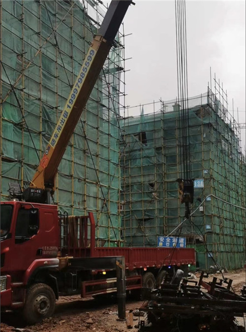 临西县“慢工细活”—— 吊车的 “微动控制” 技术